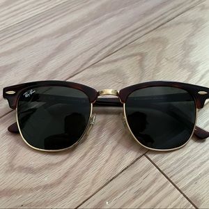 Ray-Ban Clubmaster Classic Tortoise Sunglasses